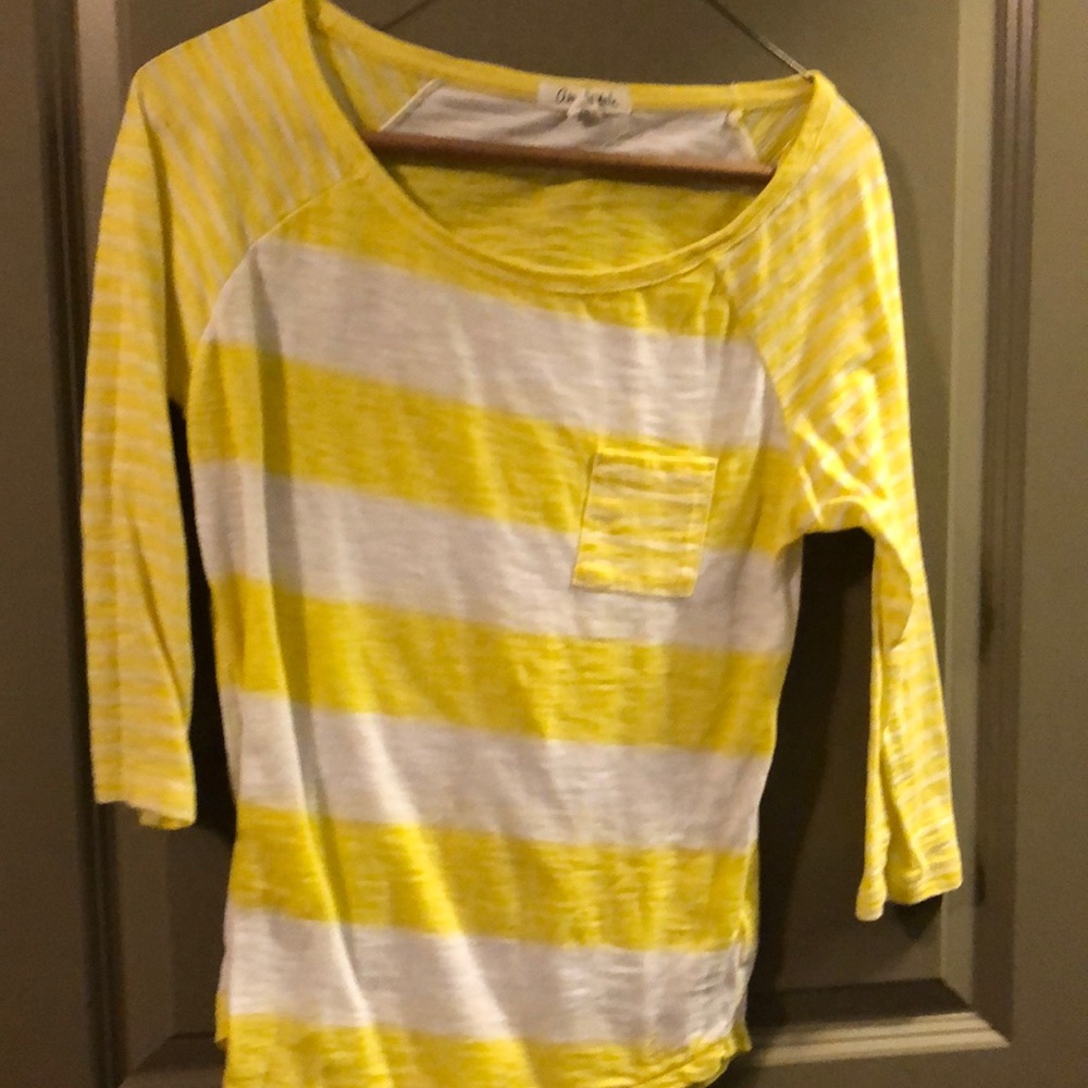 Half sleeve yellow shirt